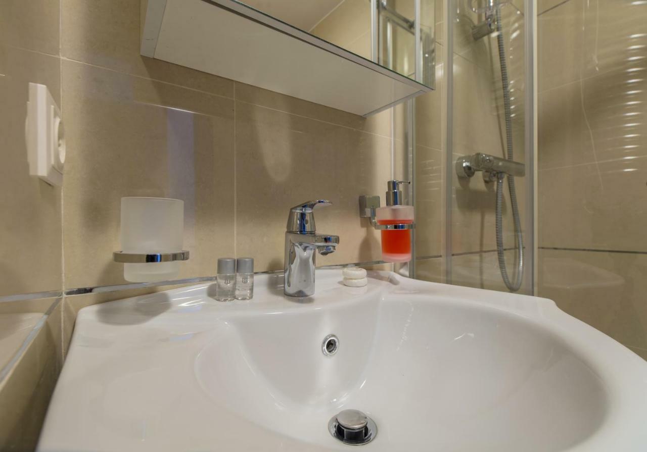 Family Apartment In Silver Mountain Resort Poiana Brasov Ngoại thất bức ảnh