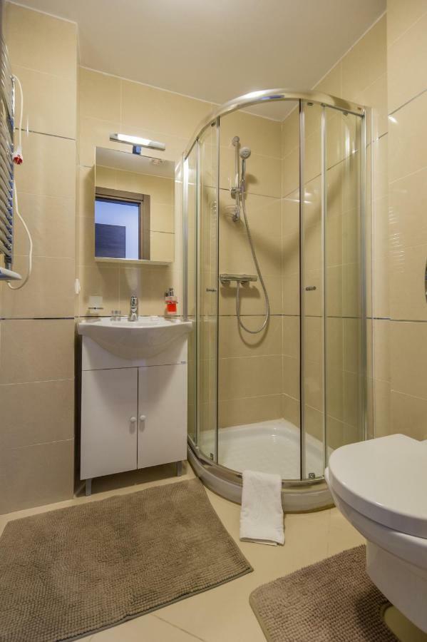 Family Apartment In Silver Mountain Resort Poiana Brasov Ngoại thất bức ảnh