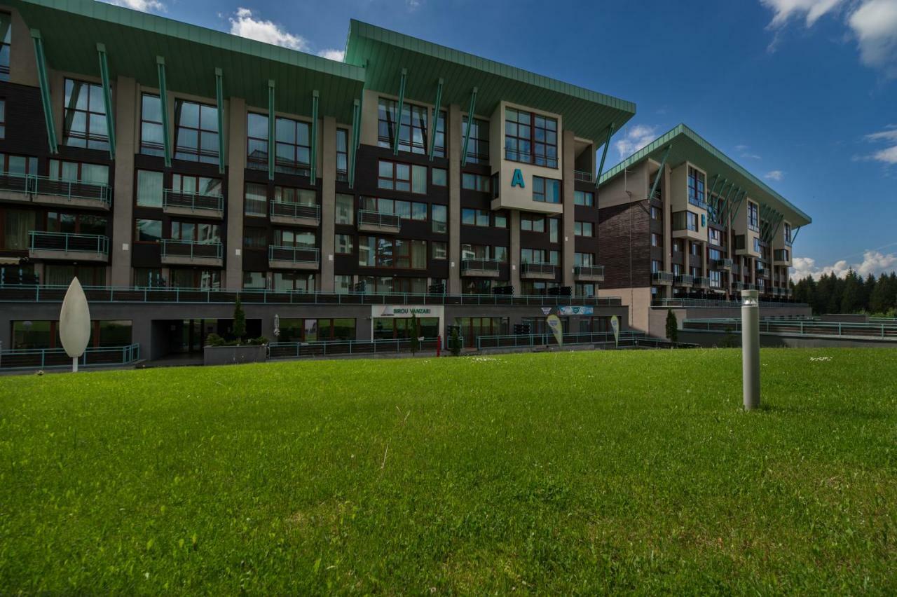 Family Apartment In Silver Mountain Resort Poiana Brasov Ngoại thất bức ảnh