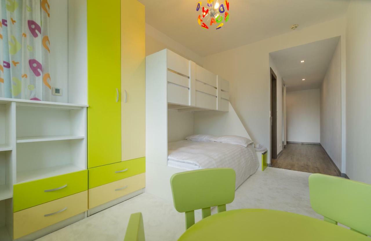 Family Apartment In Silver Mountain Resort Poiana Brasov Ngoại thất bức ảnh