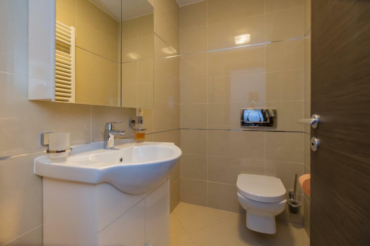 Family Apartment In Silver Mountain Resort Poiana Brasov Ngoại thất bức ảnh